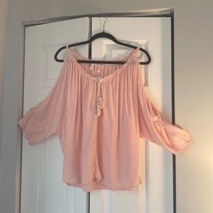 NWT. Woman’s cold shoulder pink blouse. Size large.